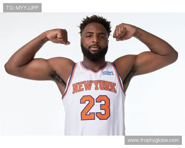 米切尔·罗宾逊挡拆护筐为后卫制造空位效率提升